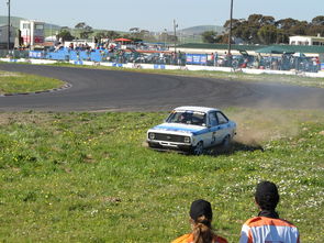 JiuyouAPP下载-“三叉湖飞盘赛：速度与精准的完美结合，精彩不断”