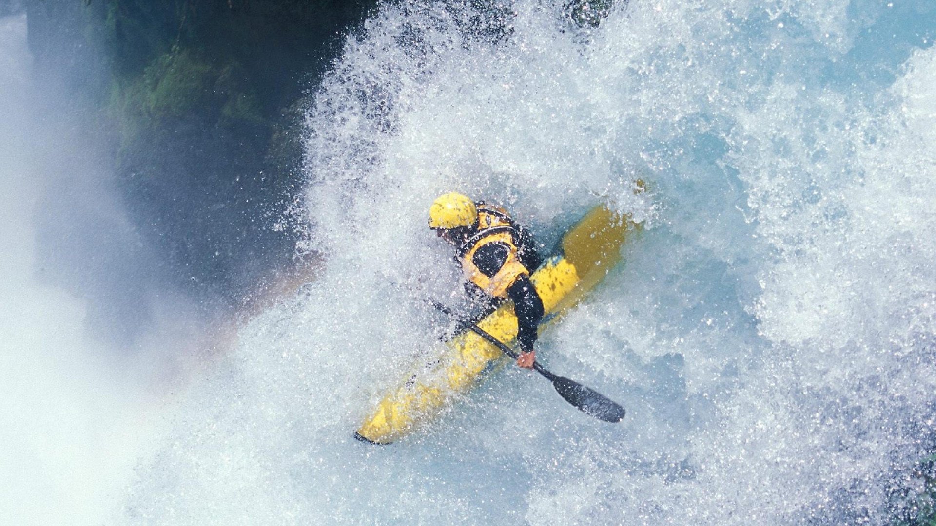 “皇马稳健出线，曼城险遭冷门”
