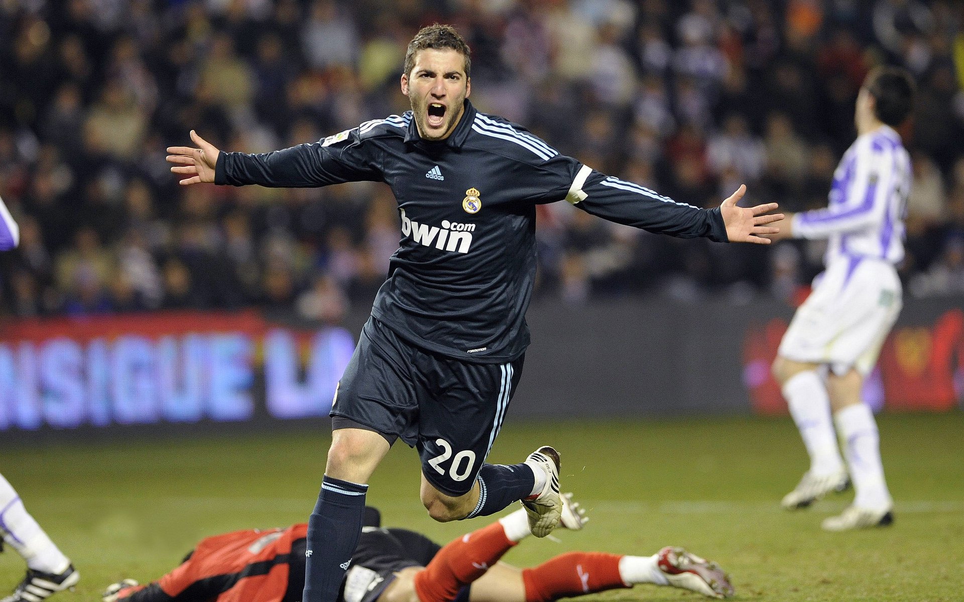 “美洲球队强势突围，南美火药味十足”