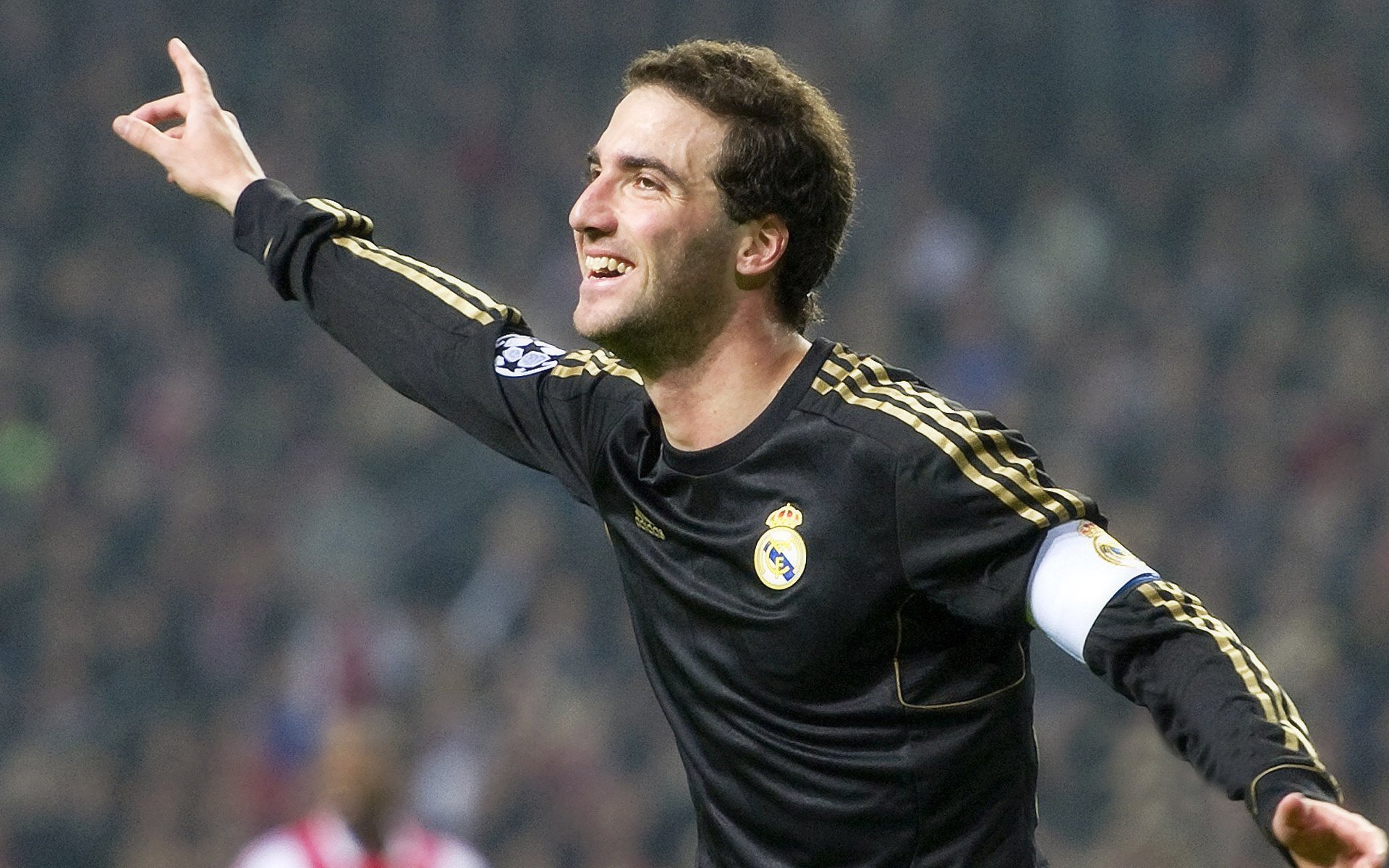 九游网页版入口-主场气势谁的球馆最具压迫感，主场一般谁开球